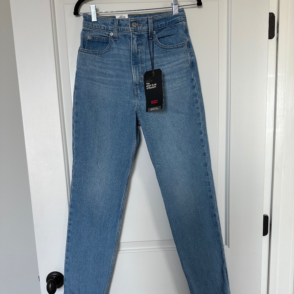 LEVI'S PREMIUM 70s High Slim Straight 26x31 NWT